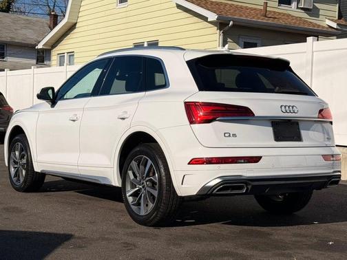 2023 Audi Q5 45 S line Premium Plus