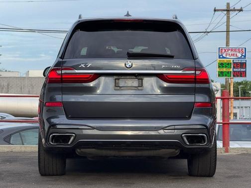 Arctic Gray Metallic 2019 BMW X7 xDrive50i