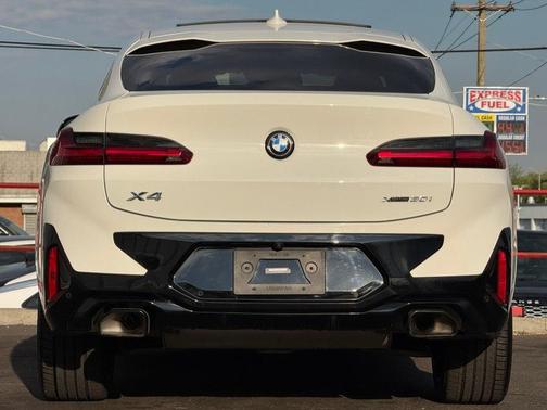 Alpine White 2023 BMW X4 xDrive30i