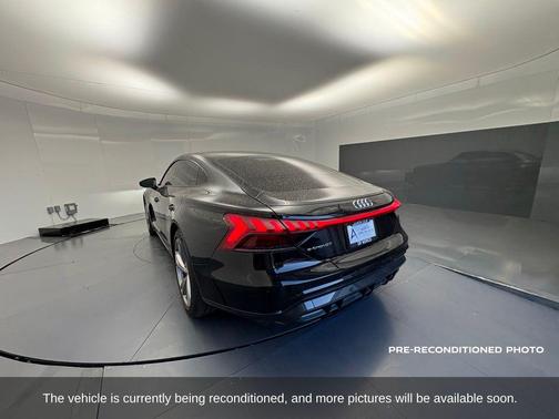 2023 Audi e-tron GT Premium Plus quattro