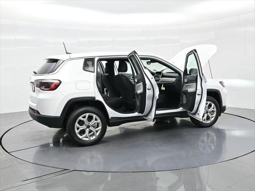 2025 Jeep Compass Sport