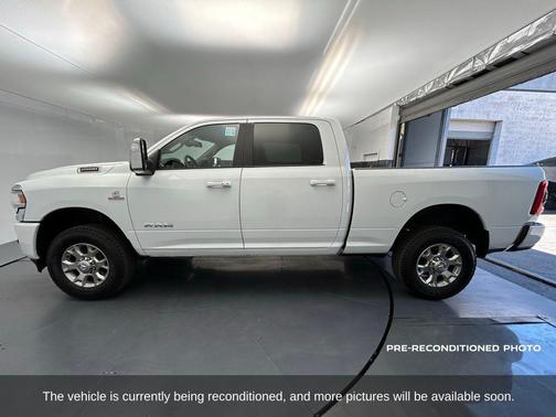 2024 RAM 2500 Laramie Crew Cab 4x4 6'4' Box