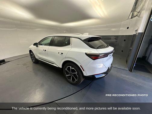 2025 Chevrolet Equinox EV LT