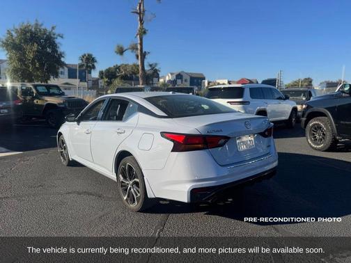 Gray Sky Pearl 2023 Nissan Altima SR Intelligent AWD