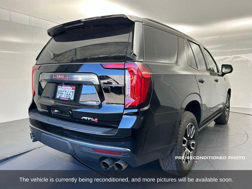 2022 GMC Yukon 4WD AT4