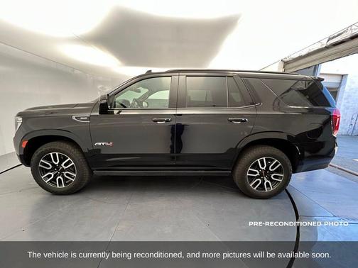 2022 GMC Yukon 4WD AT4