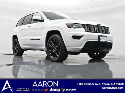 2022 Jeep Grand Cherokee Laredo