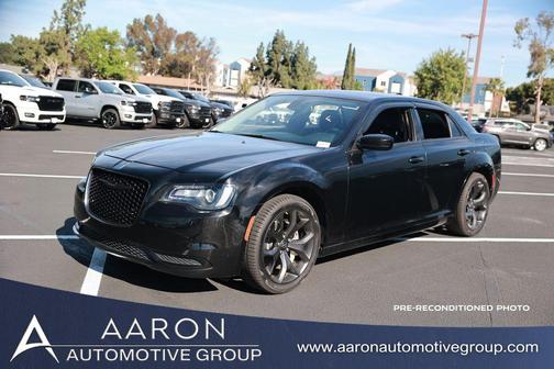 2022 Chrysler 300 Touring