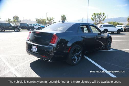 2022 Chrysler 300 Touring