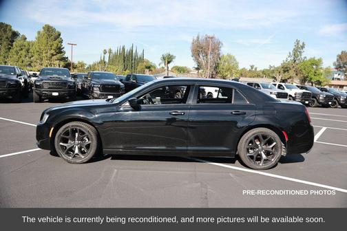 2022 Chrysler 300 Touring