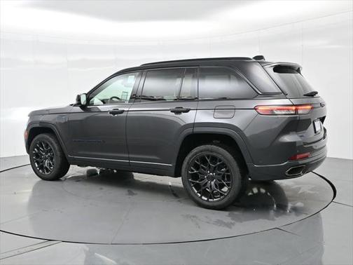 2025 Jeep Grand Cherokee 4xe Summit Reserve
