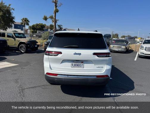 Bright White Clearcoat 2023 Jeep Grand Cherokee L Limited