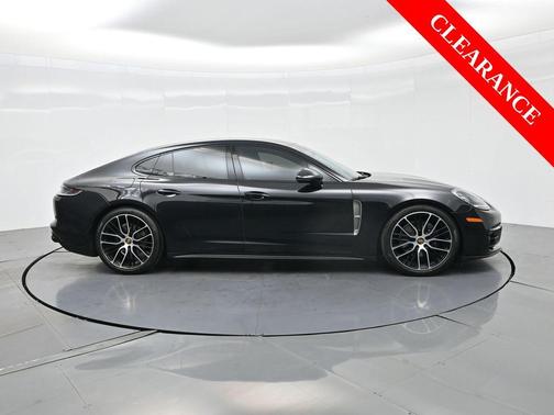 2023 Porsche Panamera Platinum Edition