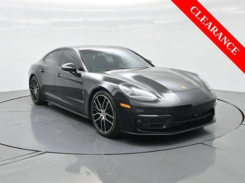 2023 Porsche Panamera Platinum Edition