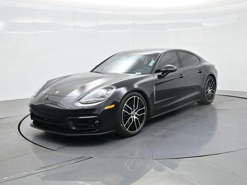2023 Porsche Panamera Platinum Edition