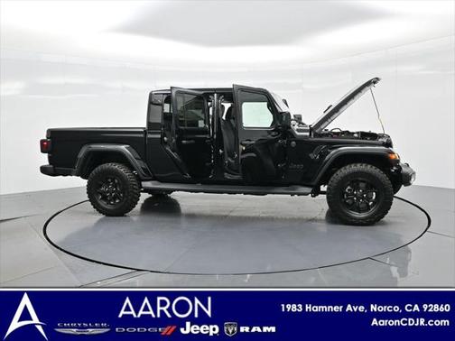 2025 Jeep Gladiator Sport