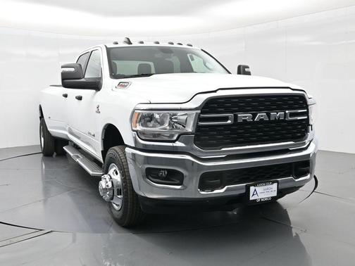 2024 RAM 3500 Big Horn Crew Cab 4x4 8' Box