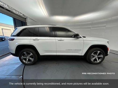 2022 Jeep Grand Cherokee 4xe Base