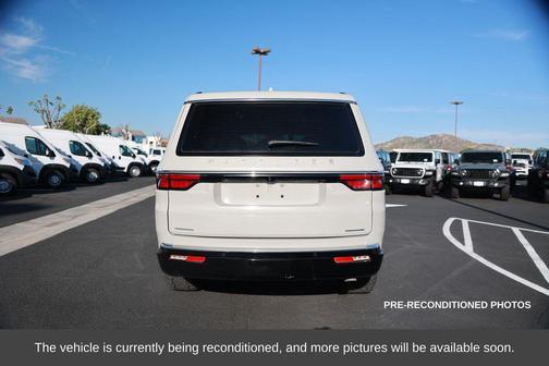 2022 Jeep Wagoneer Series III 4x4