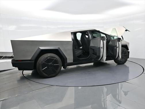 2024 Tesla Cybertruck Cyberbeast