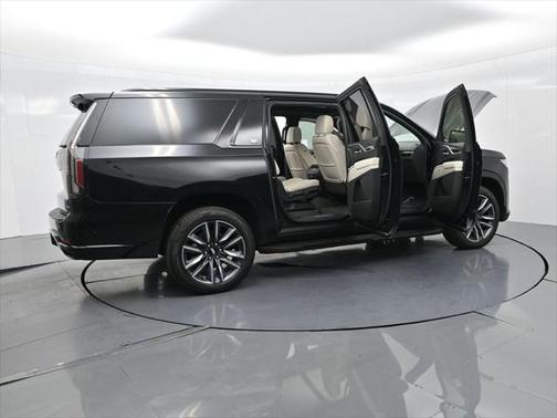 2023 Cadillac Escalade ESV Sport
