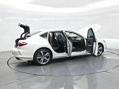 2023 Acura TLX Advance