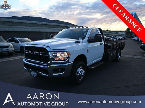 2023 RAM 3500 Tradesman/SLT