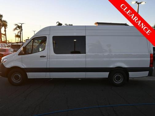 2024 Mercedes-Benz Sprinter 2500 Cargo 170 WB