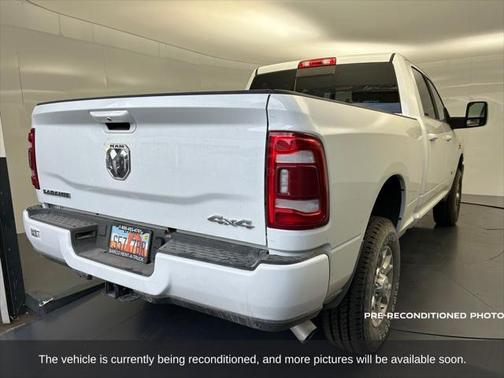 2024 RAM 2500 Laramie Crew Cab 4x4 6'4' Box