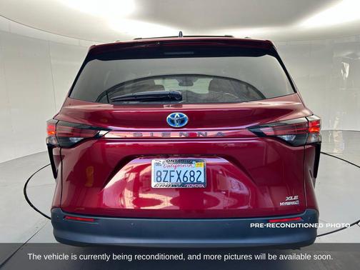 2022 Toyota Sienna XLE