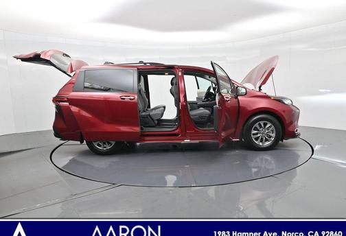 2022 Toyota Sienna XLE