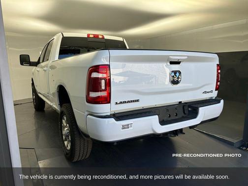 2024 RAM 2500 Laramie Crew Cab 4x4 6'4' Box