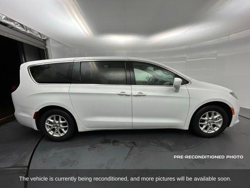 2020 Chrysler Pacifica Touring