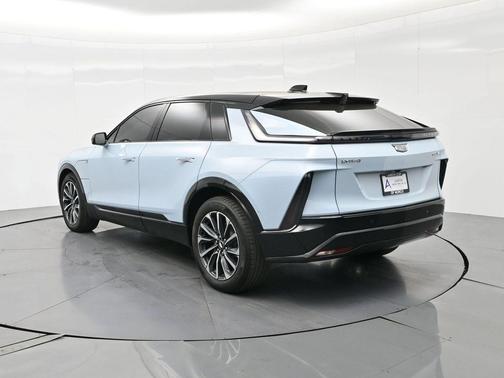 2025 Cadillac LYRIQ Sport