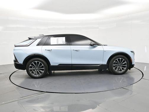 2025 Cadillac LYRIQ Sport