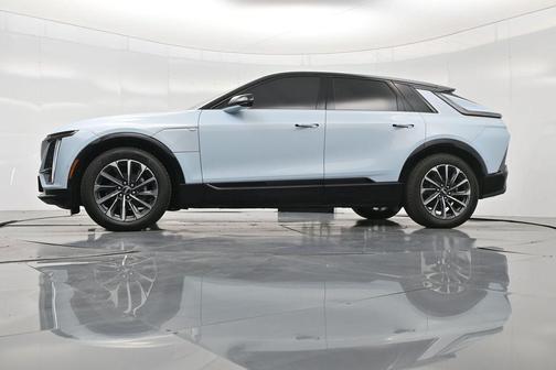 2025 Cadillac LYRIQ Sport