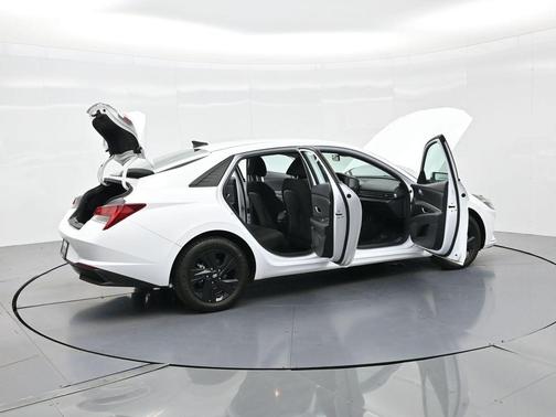 2023 Hyundai ELANTRA HEV Blue