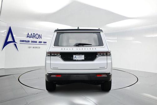 Diamond Black Crystal Pearlcoat 2022 Jeep Grand Wagoneer Series III 4x4