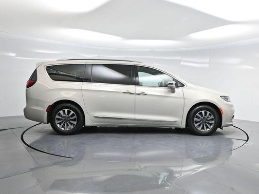 2021 Chrysler Pacifica Hybrid Limited