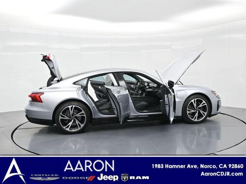 2024 Audi e-tron GT Premium Plus quattro