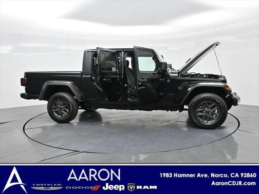 2025 Jeep Gladiator Sport S