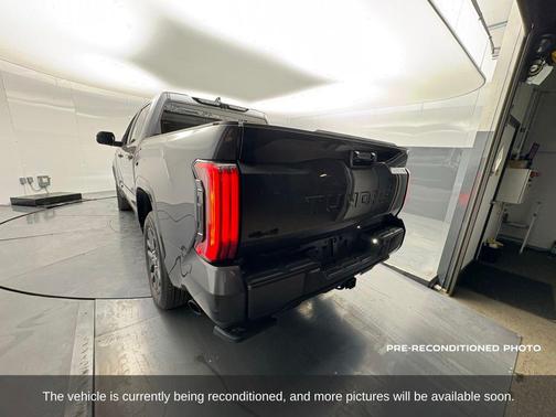 2023 Toyota Tundra Platinum