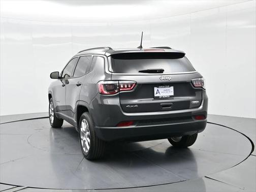 2024 Jeep Compass Latitude Lux