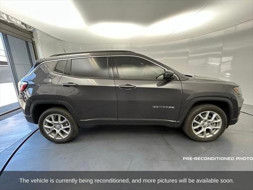 2024 Jeep Compass Latitude Lux