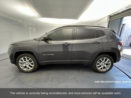 2024 Jeep Compass Latitude Lux