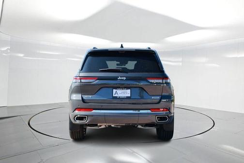 2025 Jeep Grand Cherokee Overland