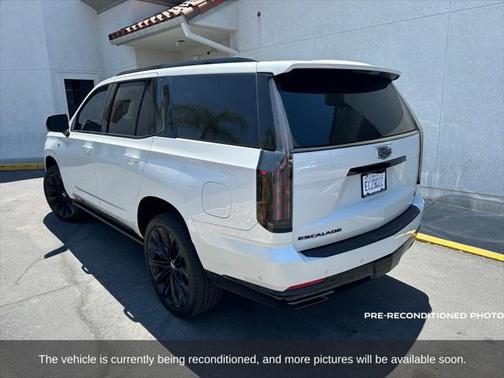 2025 Cadillac Escalade Sport Platinum