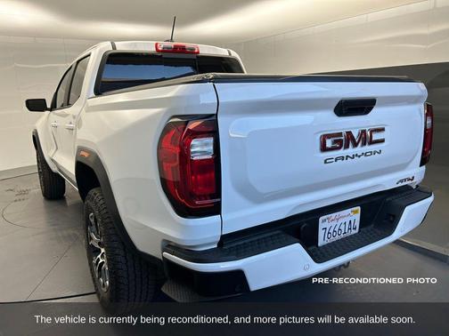 2024 GMC Canyon AT4