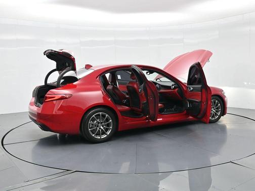 2020 Alfa Romeo Giulia Base