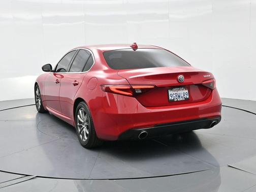 2020 Alfa Romeo Giulia Base